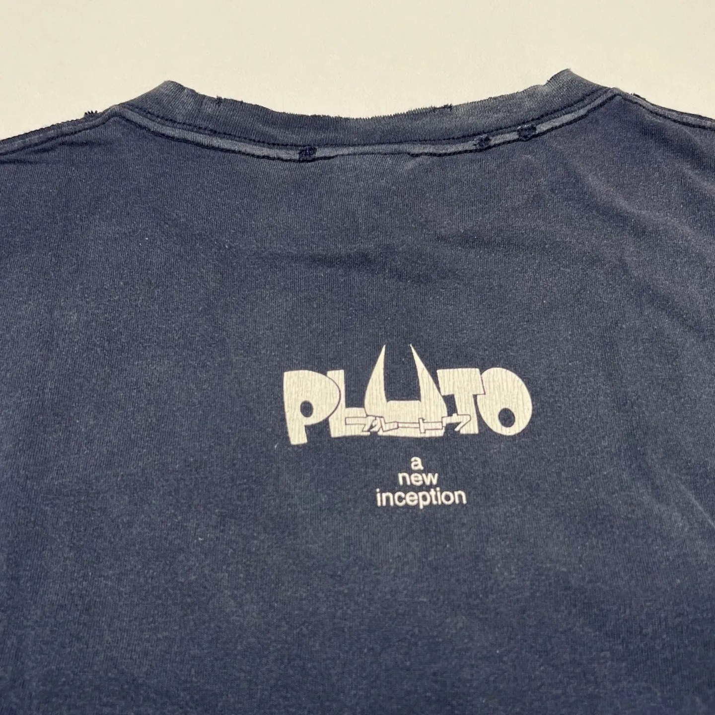 PLUTO x SAINT Mxxxxxx PLUTO SS TEE/Pluto co-branded retro tee Pluto distressed hole short sleeves Washed blue S-XL The washing and destruction process has reached the highest peak in the history of the brand. The real thing is quite good. This tee is derived from Osamu Tezuka's landmark masterpiece. Customized original unanimous co-branded main mark/wash mark. Original consistent cylindrical OE yarn fabric